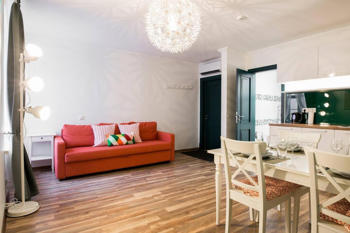 Апартамент Cozy In Old